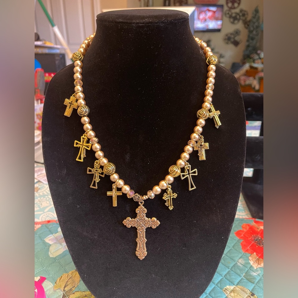 23” pearl crosses charm necklace